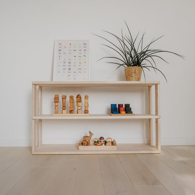 Shelving unit: Three Shelves